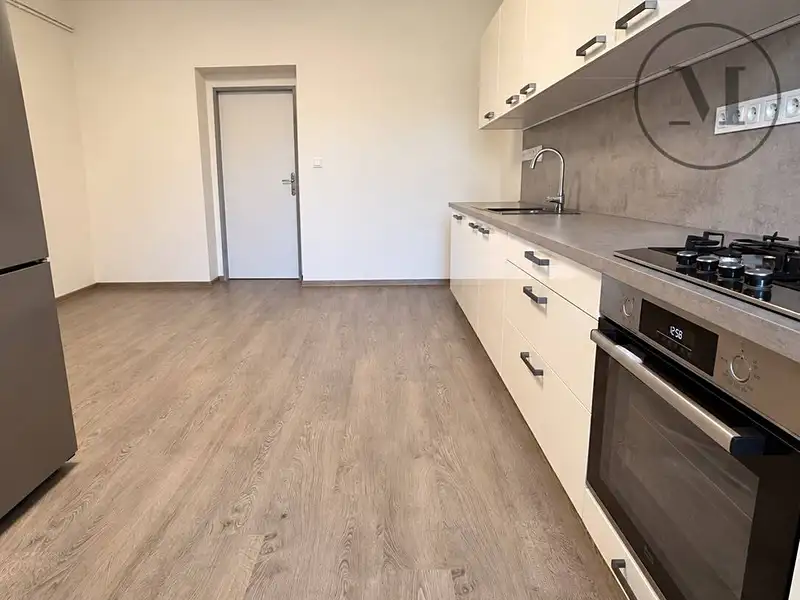Pronájem bytu 2+1 70 m², České Budějovice – náhled fotky 3