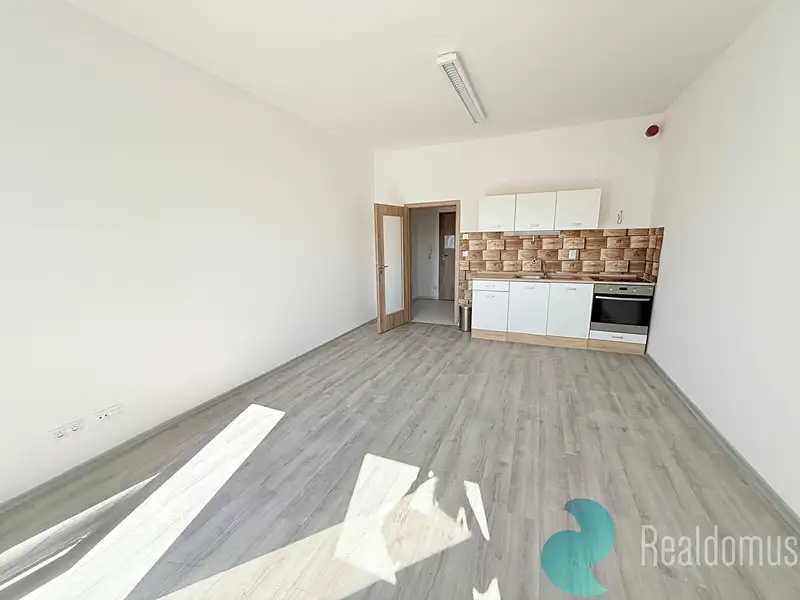Pronájem kanceláře 35 m², Český Krumlov – náhled fotky 1