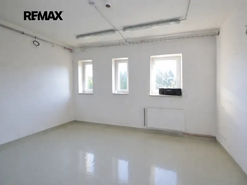 Pronájem obchodního prostoru 75 m², Velká Bystřice – náhled fotky 1