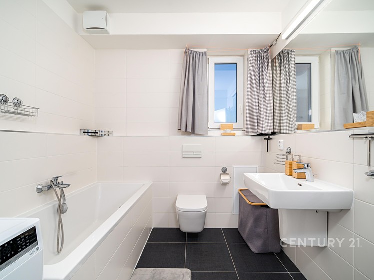 Prodej bytu 2+kk, 81 m² (9 z 20)
