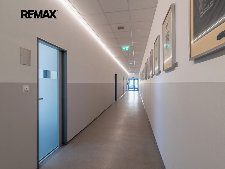 Pronájem komerčního prostoru, 107 m² (11 z 15)