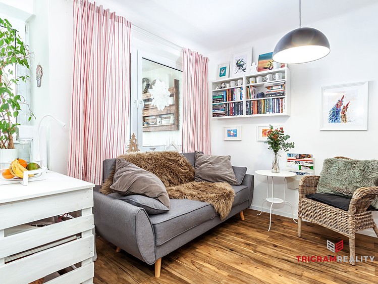 Pronájem bytu 4+kk, 84 m² (6 z 8)