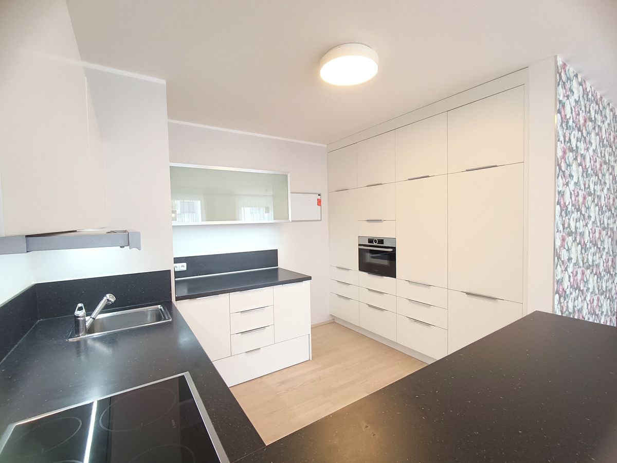 Pronájem bytu 3+kk 97 m² – fotografie 3