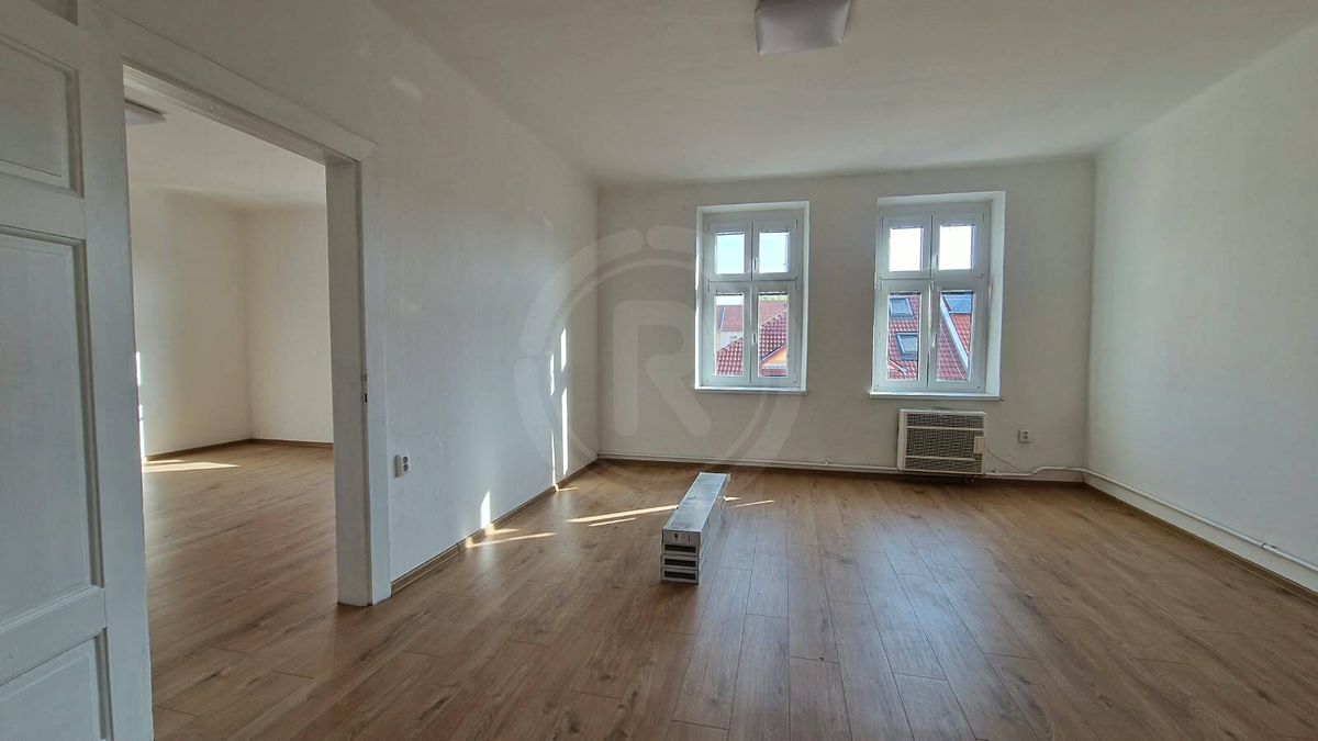 Pronájem bytu 2+1 90 m²