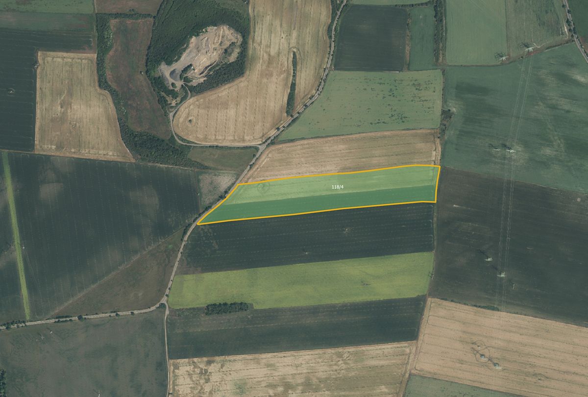 Prodej pole 79106 m², Postoloprty – fotka 1 z 3