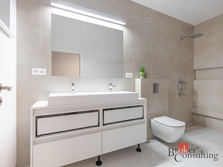 Prodej domu, 259 m² (17 z 30)