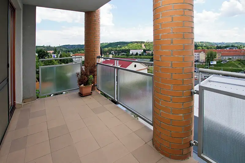 Pronájem bytu 3+kk 82 m², Praha – náhled fotky 2
