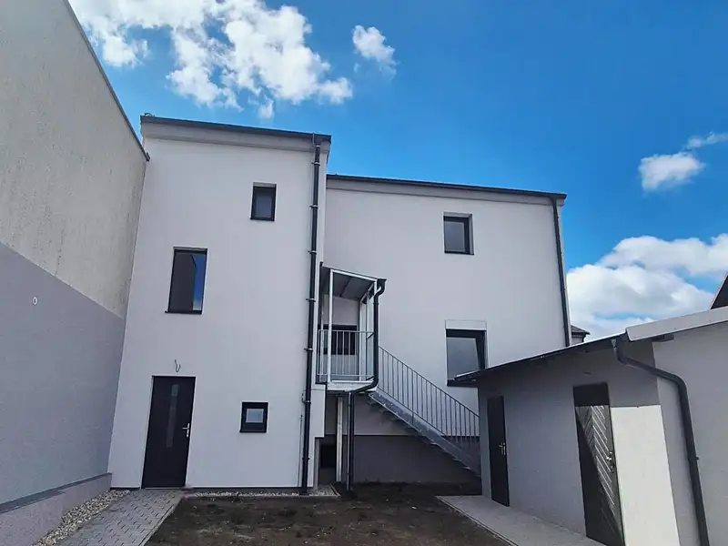 Prodej vícegeneračního domu 175 m², pozemek 349 m², Rudolfov – náhled fotky 2