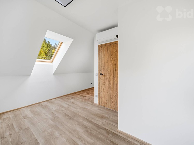 Квартира 4+kk на продаж, 91 м² (17 з 31)