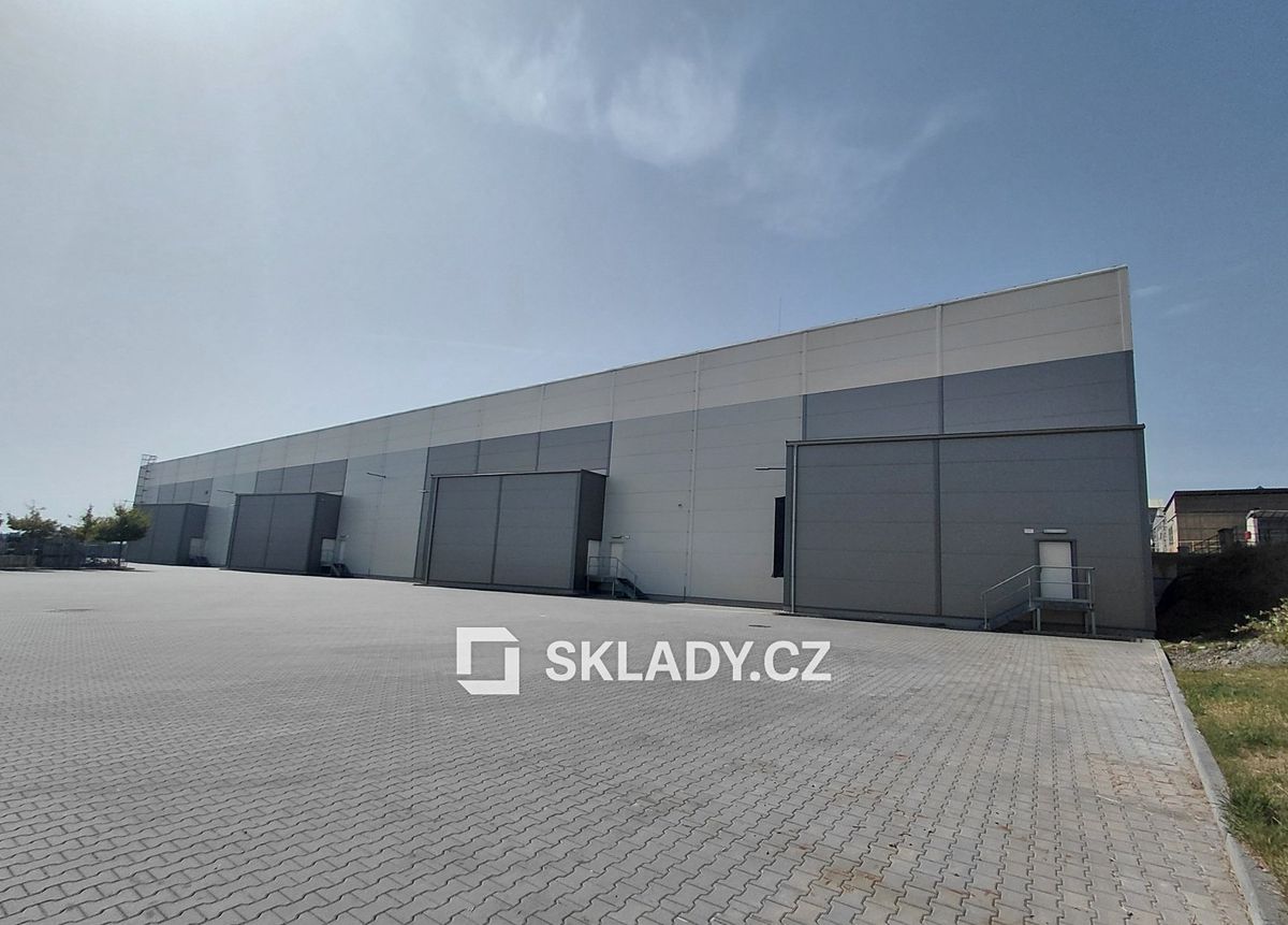 Pronájem skladového prostoru 3719 m², Červený Kostelec – fotka 1 z 3