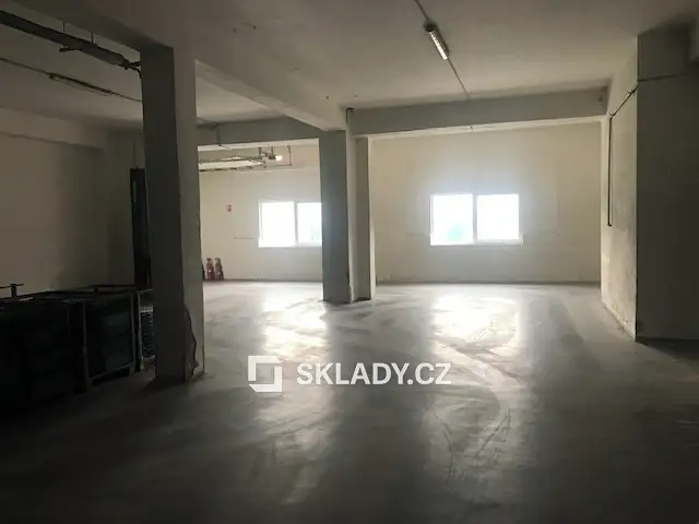 Pronájem skladového prostoru 1150 m², Bruntál – náhled fotky 2