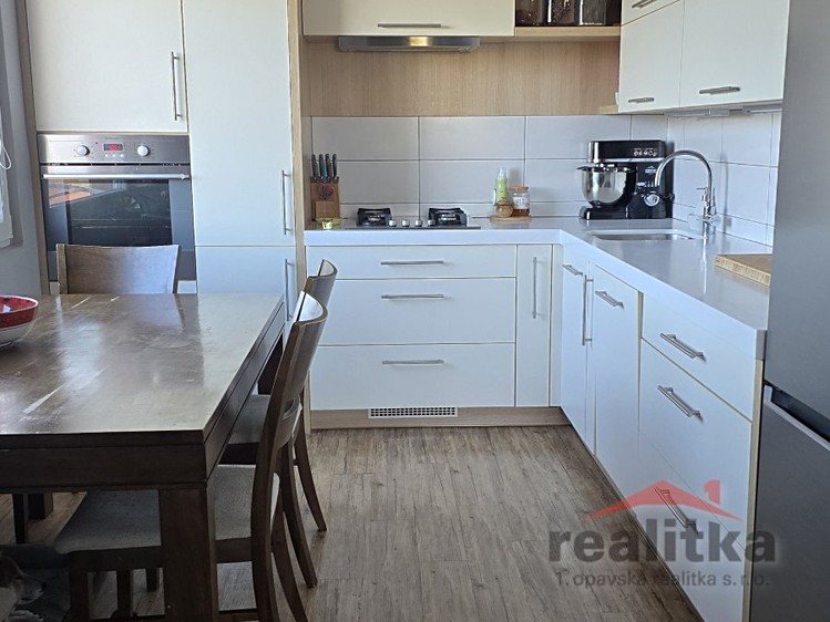 Prodej bytu 4+kk, 80 m² (4 z 22)