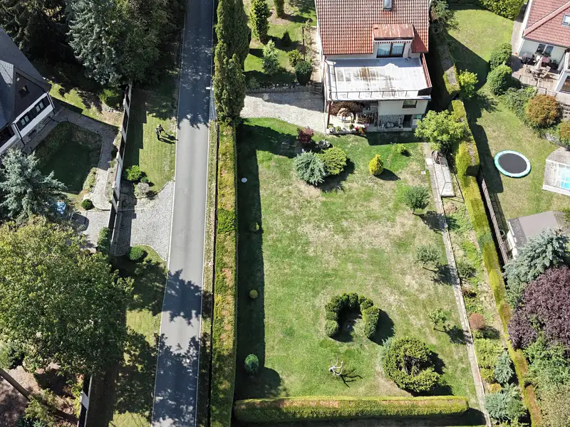 Prodej stavebního pozemku 741 m², Kamenice – náhled fotky 3