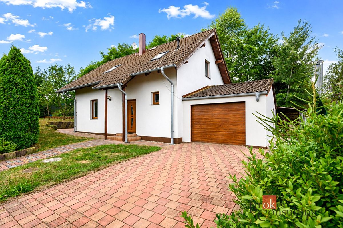 Pronájem rodinného domu 130 m², pozemek 886 m², Dýšina – fotka 1 z 3
