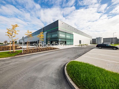 Pronájem komerčního prostoru, 4 237 m² (3 z 7)