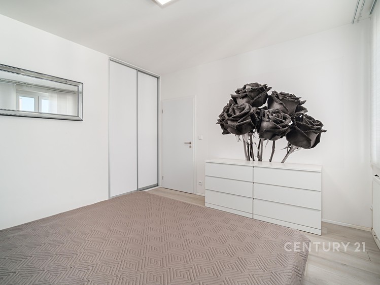 Prodej bytu 2+kk, 81 m² (7 z 20)