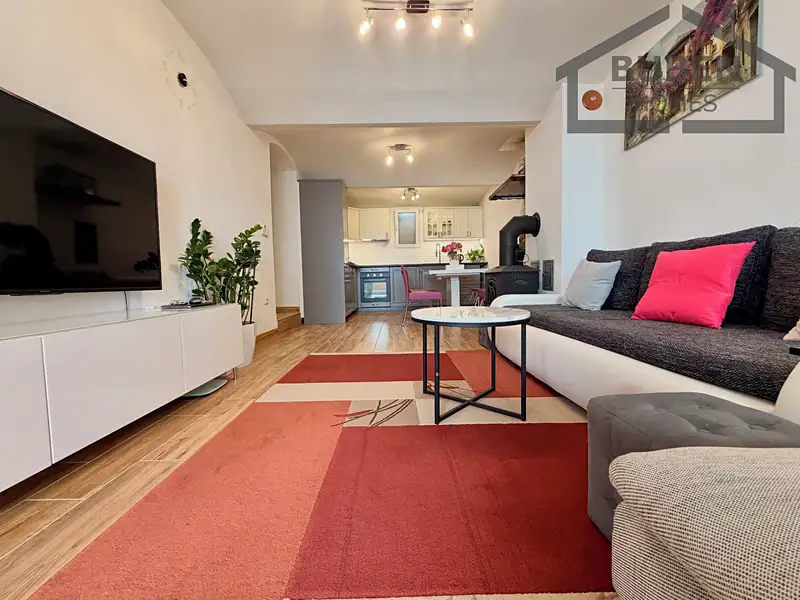 Prodej vícegeneračního domu 360 m², pozemek 641 m², Tachov – náhled fotky 2