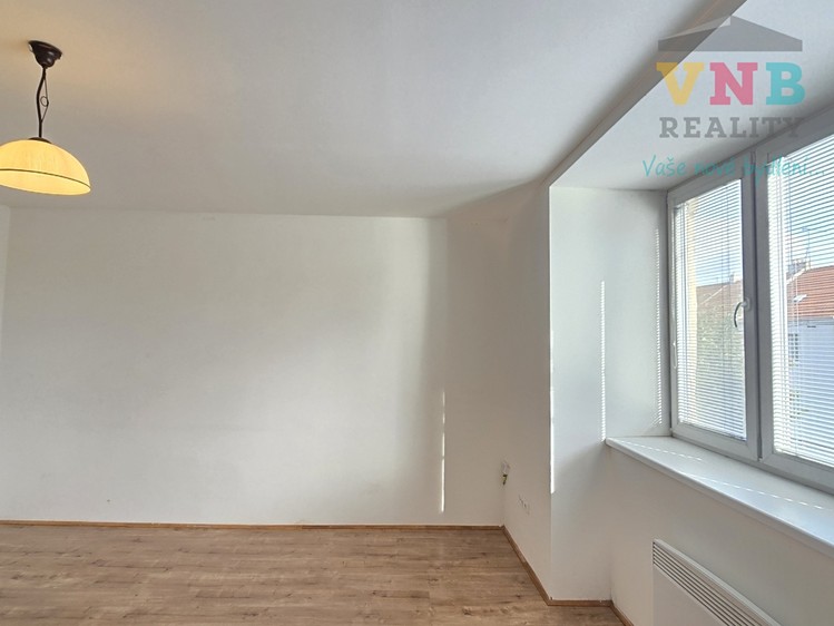 Квартира 2+kk в оренду, 32 м² (4 з 10)
