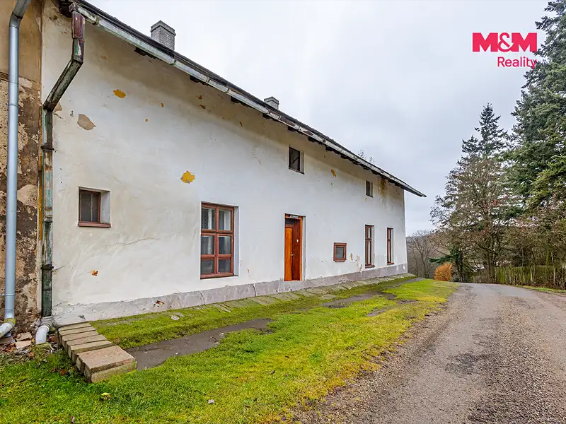 Prodej rodinného domu 253 m², pozemek 1275 m², Kařez – náhled fotky 2