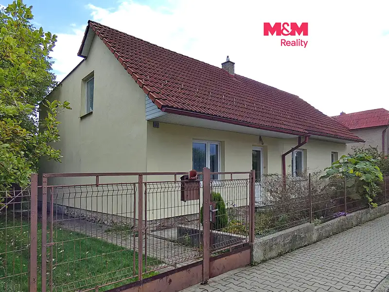 Pronájem rodinného domu 101 m², pozemek 990 m², Třemošnice – náhled fotky 1