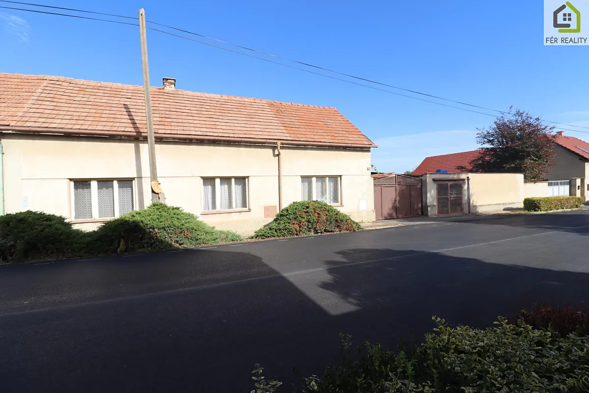 Prodej rodinného domu 294 m², pozemek 719 m²