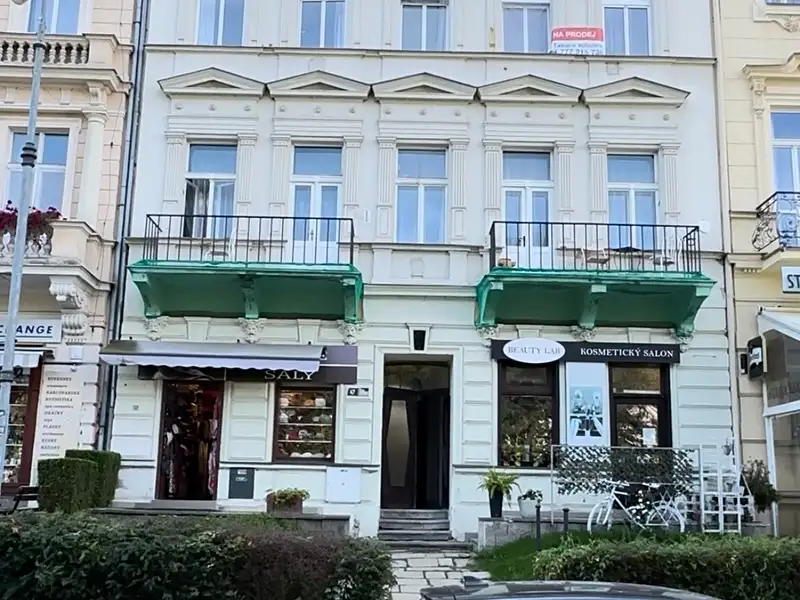 Pronájem bytu 2+1 52 m², Karlovy Vary – náhled fotky 1