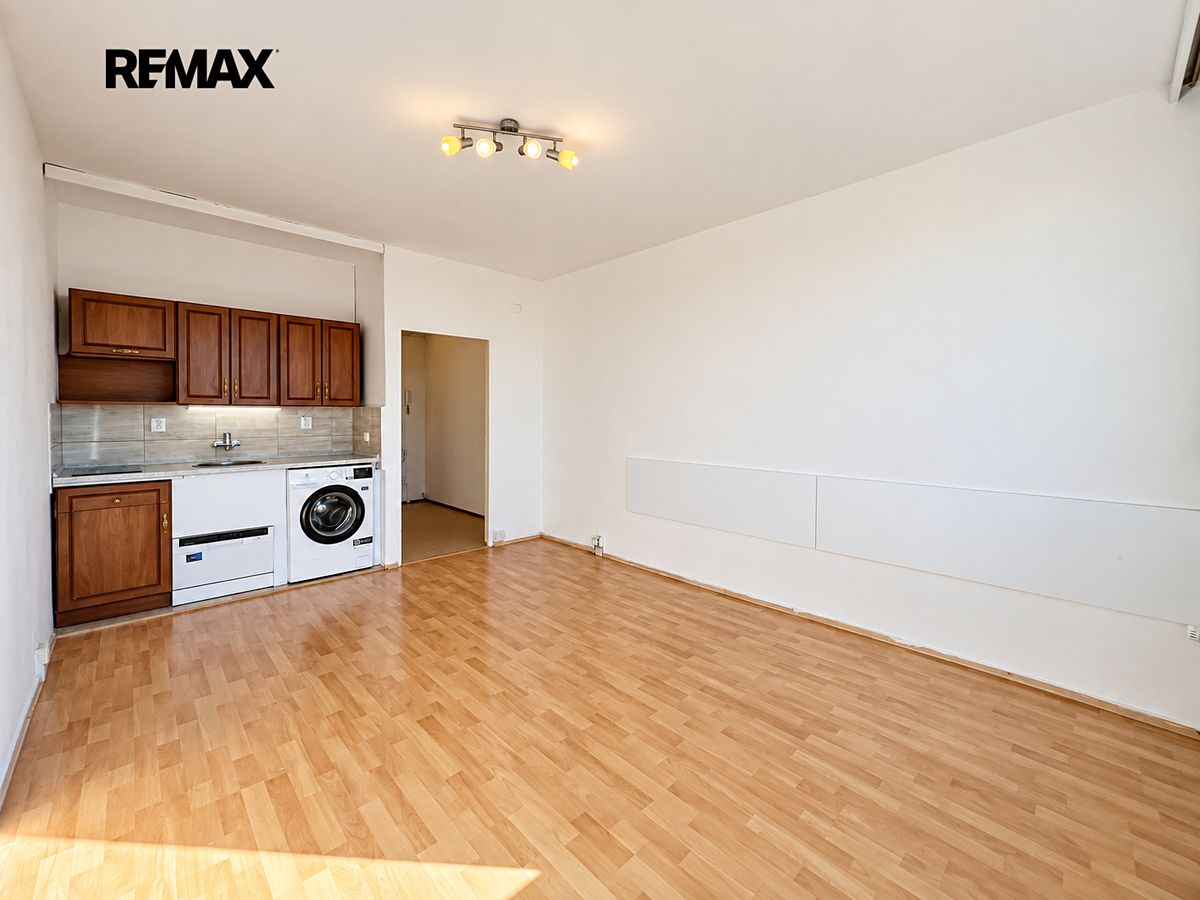 Pronájem bytu 1+kk 23 m², Praha – fotka 1 z 3