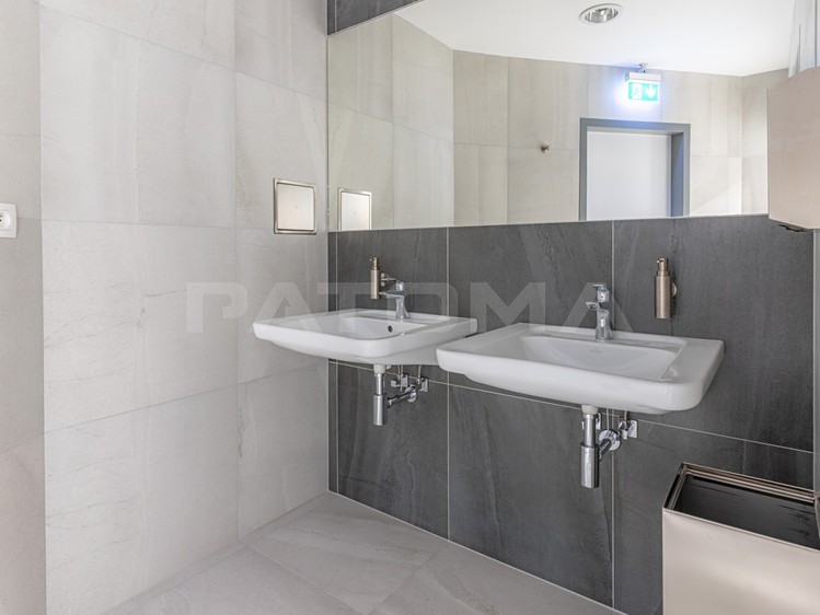 Pronájem komerčního prostoru, 265 m² (11 z 16)