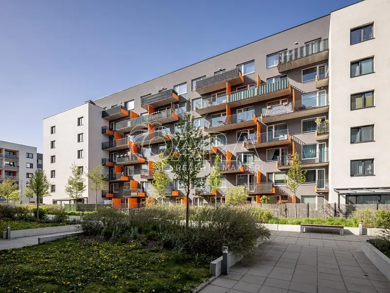 Pronájem bytu 3+kk 83 m², Praha – náhled fotky 1