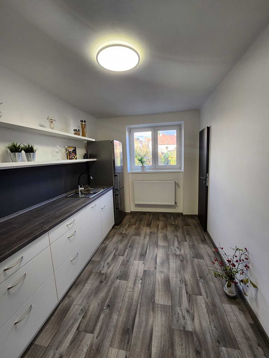 Pronájem bytu 1+1 42 m², Kadaň – fotka 1 z 3