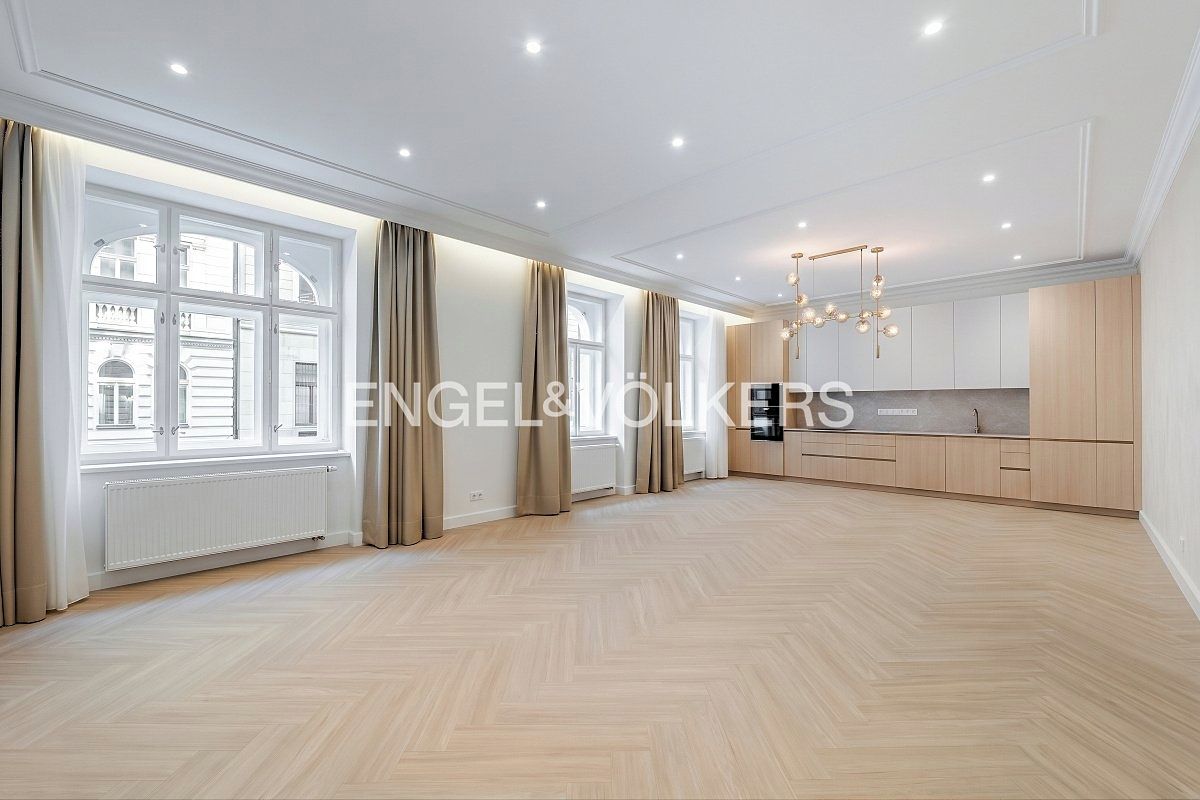 Pronájem bytu 3+kk 121 m²
