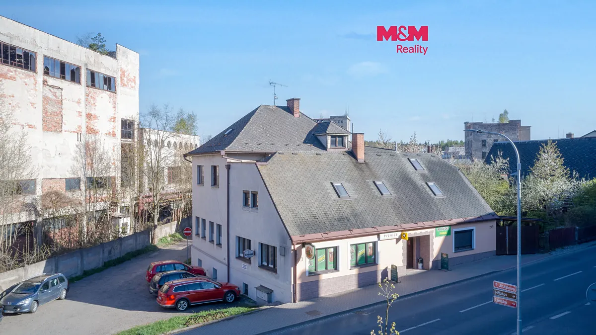 Prodej rodinného domu 380 m², pozemek 421 m²