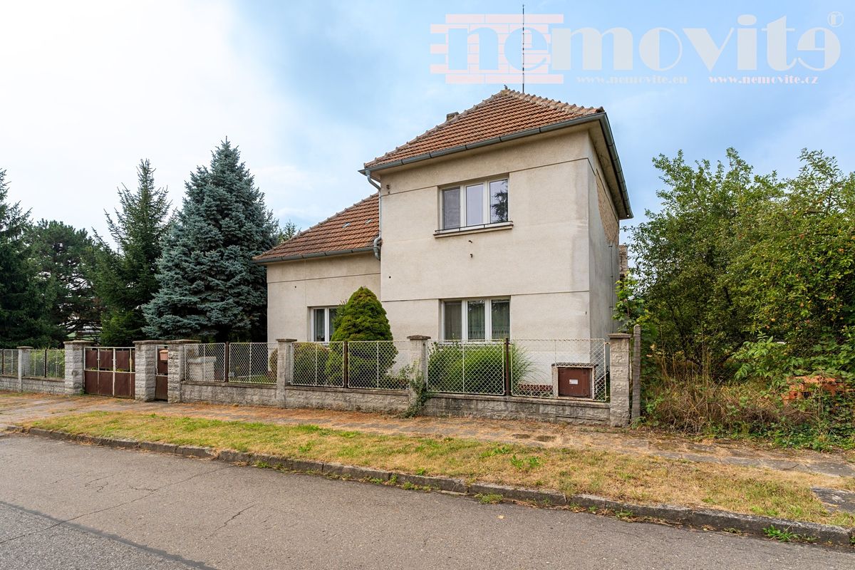 Prodej rodinného domu 153 m², pozemek 961 m², Týnec nad Labem – fotka 1 z 3