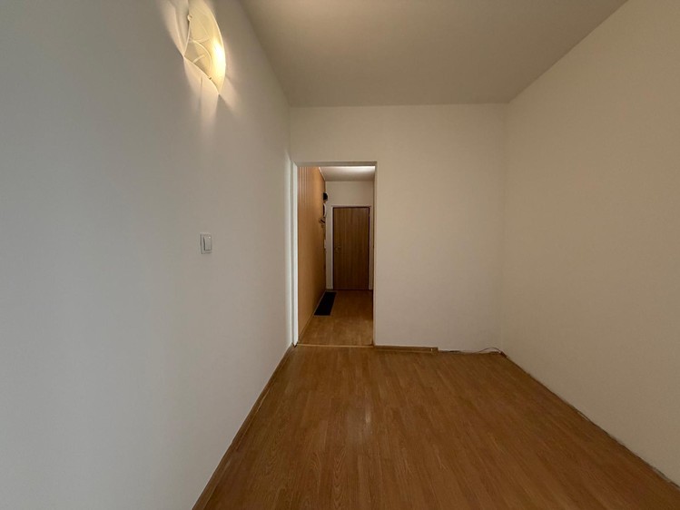 Квартира 3+1 в оренду, 76 м² (5 з 12)