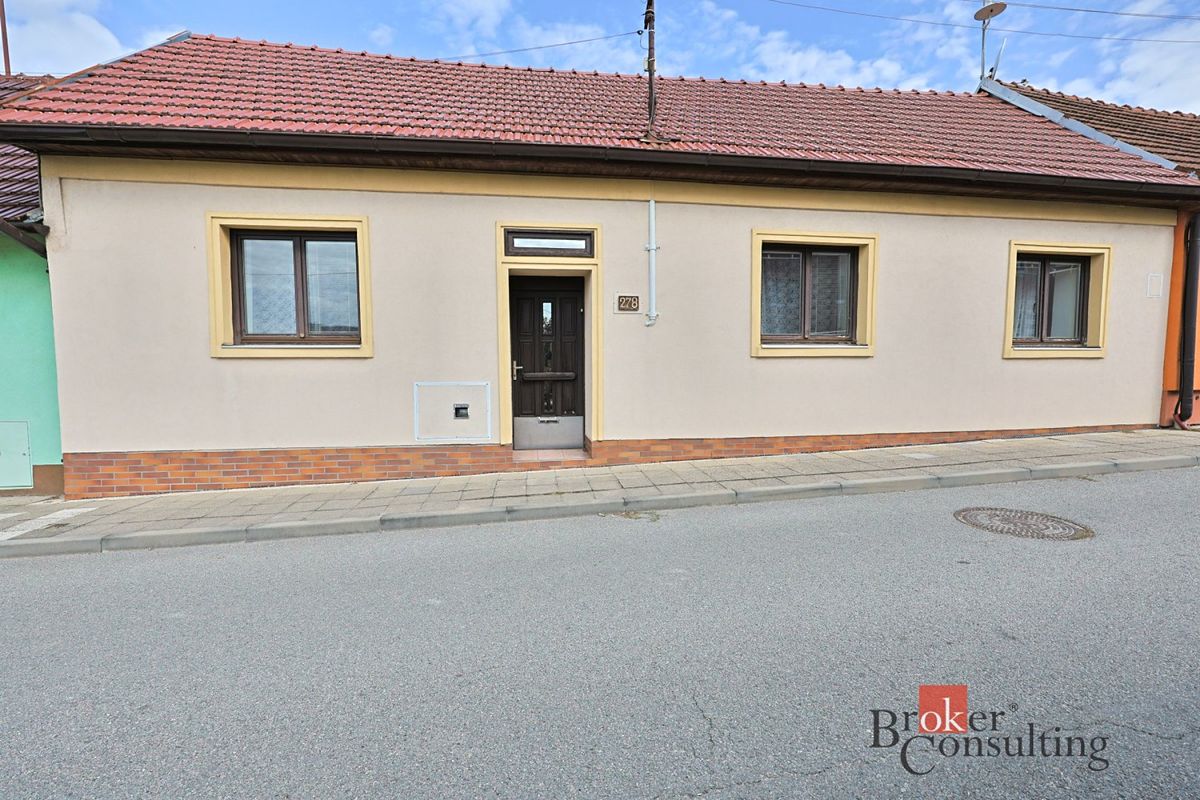 Prodej rodinného domu 100 m², pozemek 437 m², Ždánice – fotka 1 z 3
