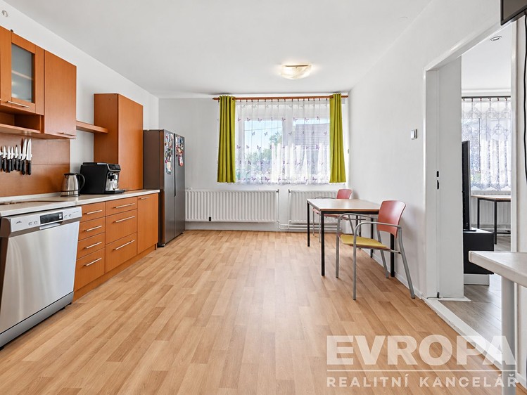 Prodej komerčního prostoru, 180 m² (2 z 36)