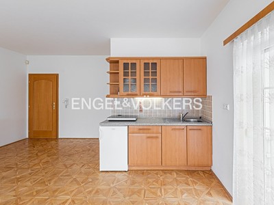 Gewerbefläche zur Miete, 83 m² (2 von 9)