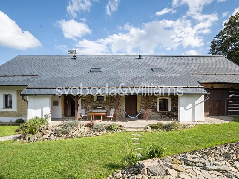 Prodej rodinného domu 350 m², pozemek 13233 m², Hlinsko – náhled fotky 1