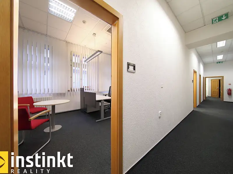 Pronájem kanceláře 120 m², Plzeň – náhled fotky 2