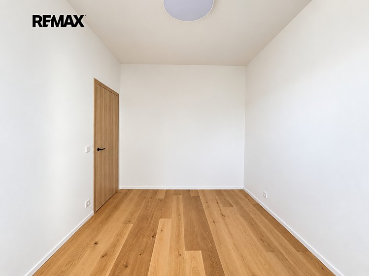 Квартира 2+kk в оренду, 41 м² (6 з 11)