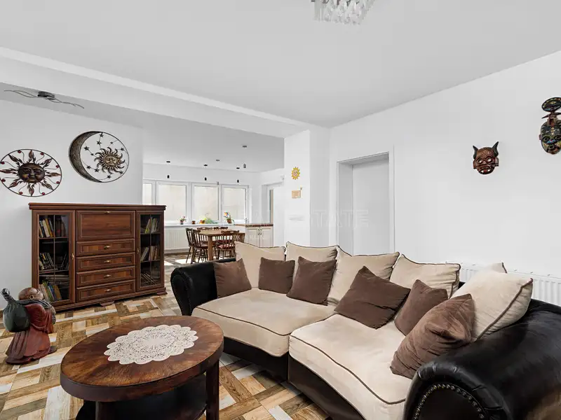 Prodej vícegeneračního domu 220 m², pozemek 628 m², Ostopovice – náhled fotky 3