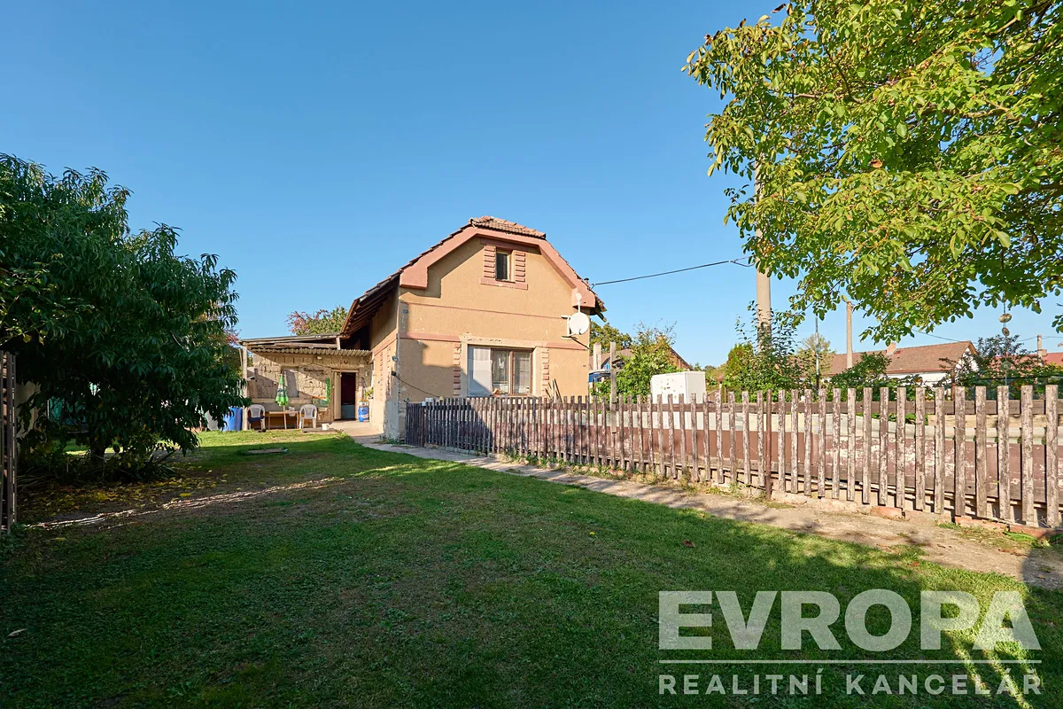Prodej rodinného domu 104 m², pozemek 693 m²
