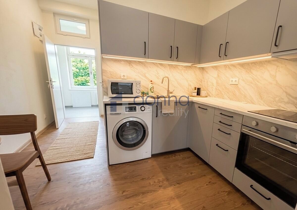 Pronájem bytu 1+1 42 m² – fotografie 2