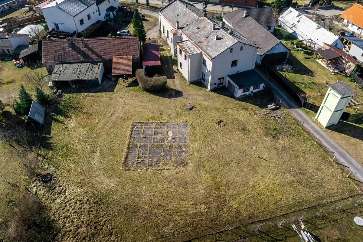 Prodej stavebního pozemku 831 m²