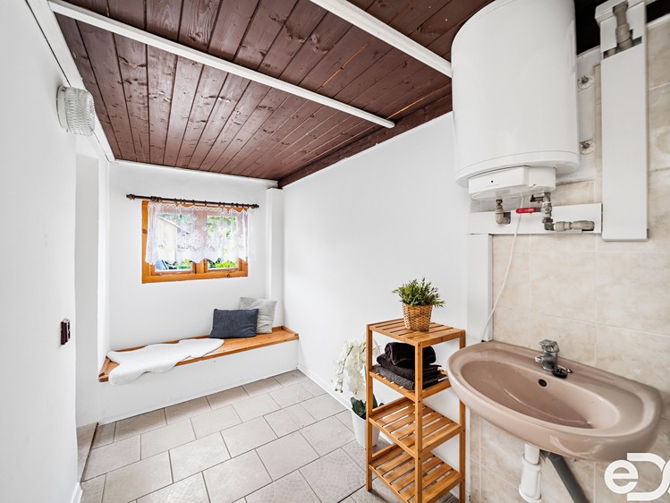 Prodej domu, 76 m² (8 z 17)