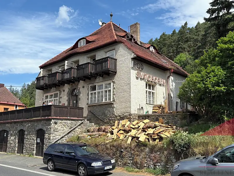 Prodej rodinného domu 365 m², pozemek 1211 m², Petrovice u Sušice – náhled fotky 1