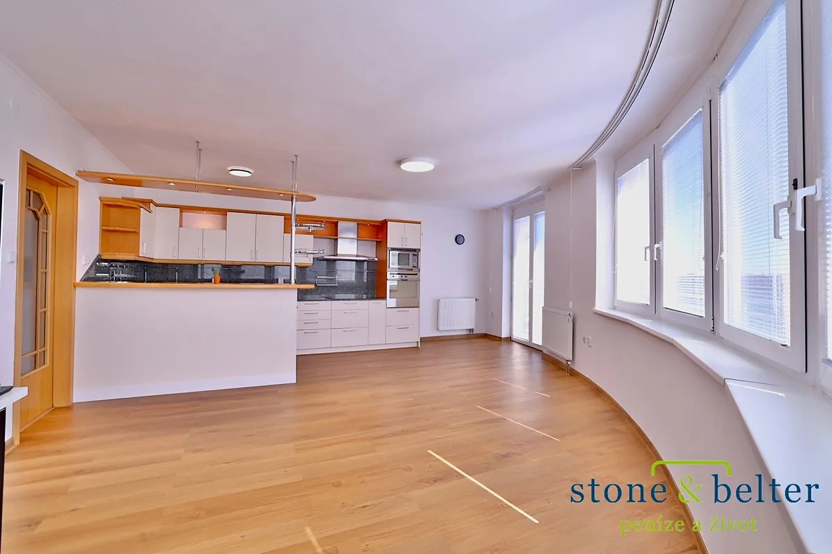 Pronájem bytu 5+kk 147 m²
