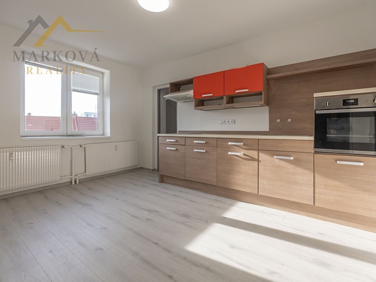 Квартира 4+kk в оренду, 86 м² (13 з 23)