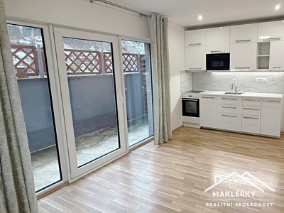 Pronájem bytu 2+kk, 36 m² (2 z 15)