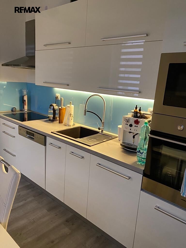 Pronájem bytu 3+1 80 m², Velká Hleďsebe – fotka 1 z 3